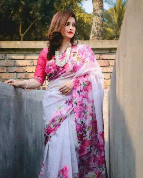 আলাদা ব্লাউজ পিস সহ জবা চান্দুরী সিল্ক শাড়ী