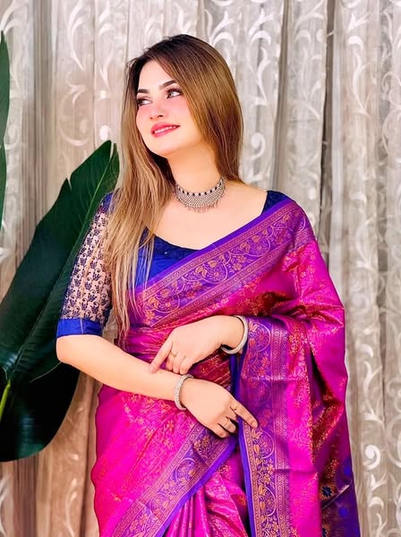 আলাদা ব্লাউজ পিস সহ লাল কাঞ্চিপুরম শাড়ী
